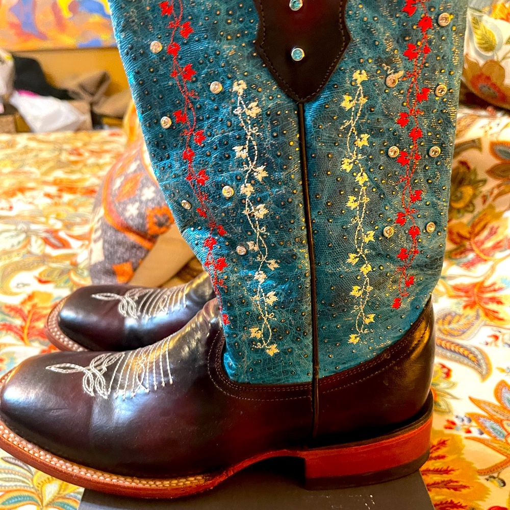 Boots leather